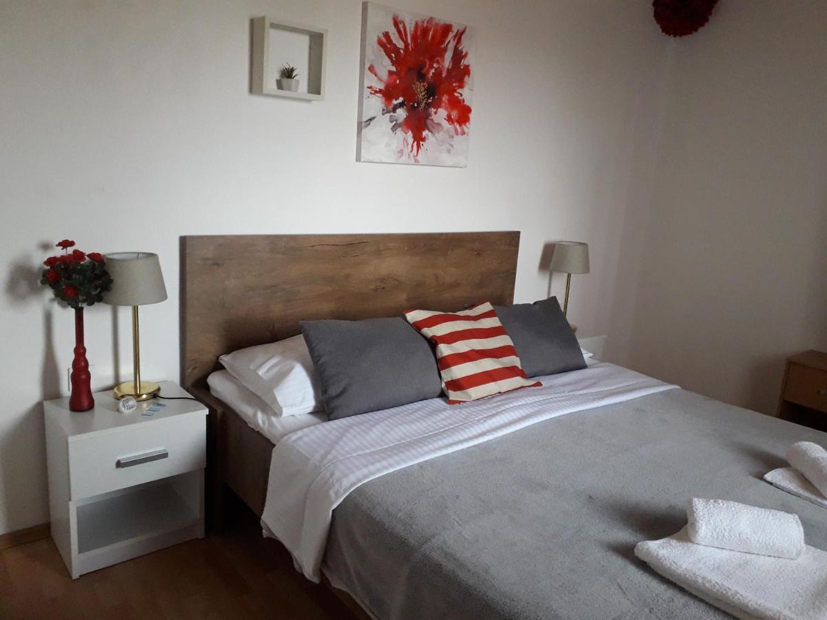 Apartman "Rosa" Vodice Exteriör bild